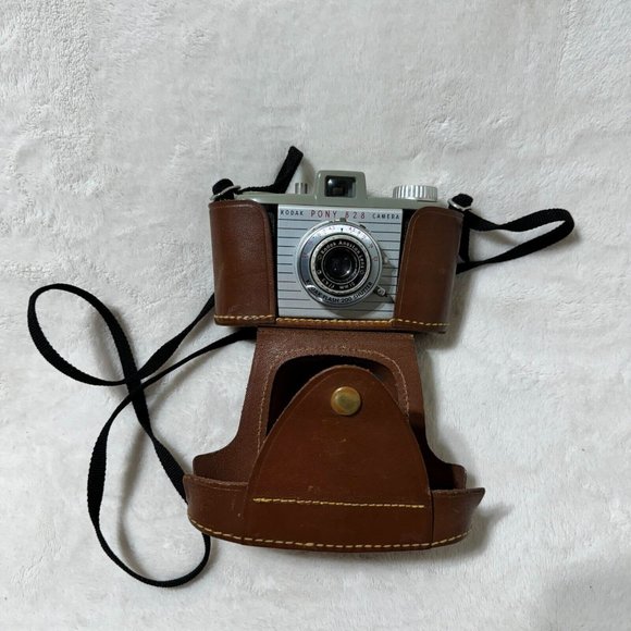 KODAK PONY 828 Film Camera (UNTESTED) w/ Leather Case - Vintage Photography - Picture 1 of 11
